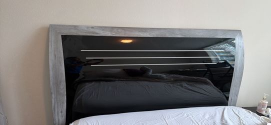 Queen Bedroom Set