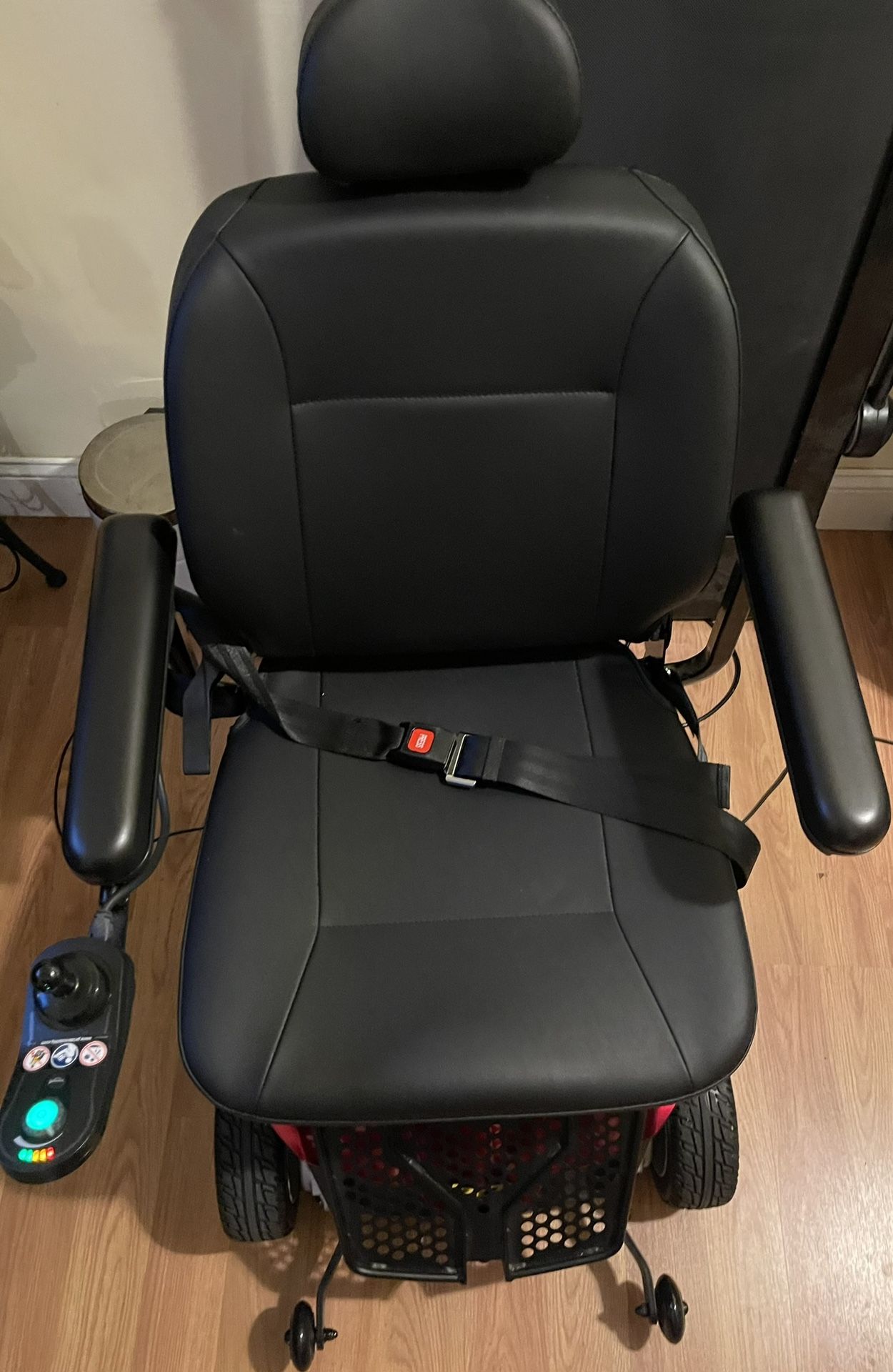 Jazzy Elite Powered Wheelchair 