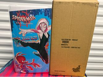 Hot Toys MMS576 Spider-Gwen - Into the Spider-Verse - 1/6 Scale Figure Brand New