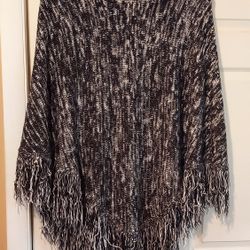 Blair Poncho Womens Black And White Heather Knit Fringe 2X Cape 