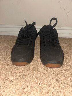Dc shoes size 10/11