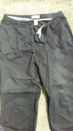 Eddie Bauer Size 6 Black Khakis.