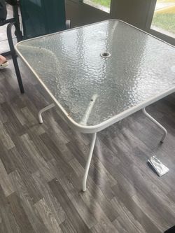 Out door table and chairs
