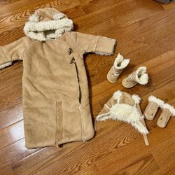 Like New Baby Gap Girl Or Boy Unisex Winter Clothes Bunting Jacket Sherpa Fleece Lined With Matching Hat, Booties And Gloves! $40 FIRM!