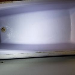 Porcelain Cast Iron Bathtub,  Purple
