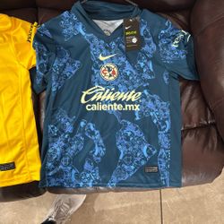 Camisas Del America Ninos Talla 24 ($25 Por Las 2)