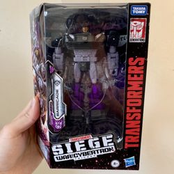 Transformers Siege War For Cybertron Barricade Deluxe Class Figure