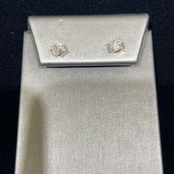 1.00 Ctw 14KT Earings