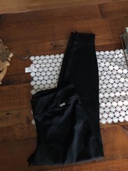 Lightweight Patagonia leggings. In new condition. Size XL