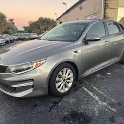 2018 Kia Optima $995 Down 
