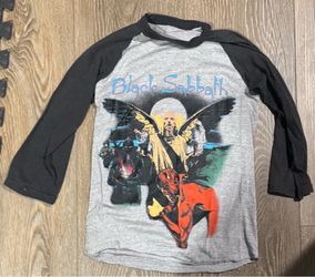 Black Sabbath shirt women’s small