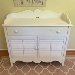 White changing table 