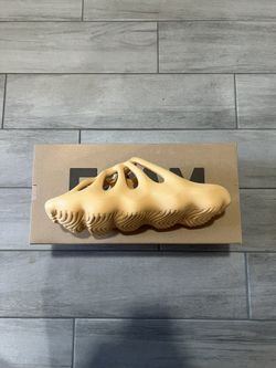 Adidas Yeezy 450 Slide Cream Size 11 Mens