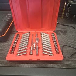 Snap On 1/4 Drive 44 Piece Socket Set
