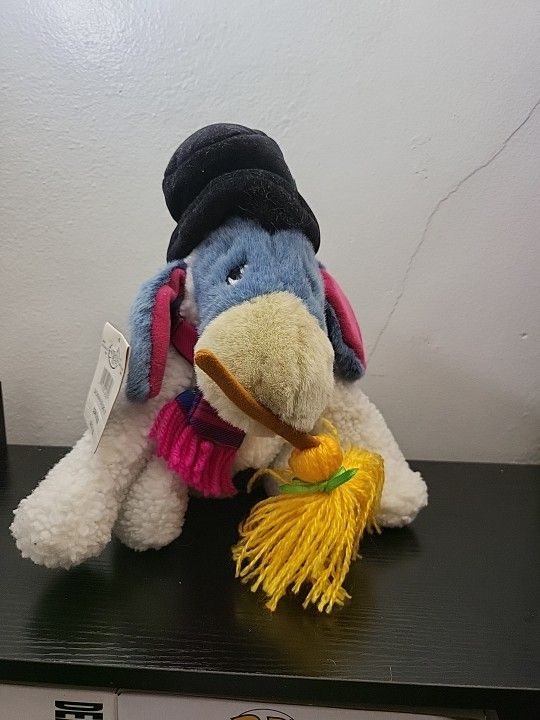 Disney Store & Park Exclusive 10” Snowman Eeyore NWT Christmas Theme