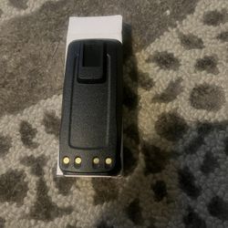 1 battery 7.4v 15.9 Wh. PMNN4077C