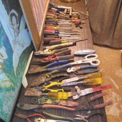 BUNCH OF HAND TOOLS FOR CHEAP