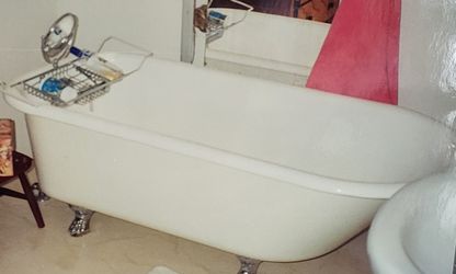 Cast Iron Newly Refinished Clawfoot Tub