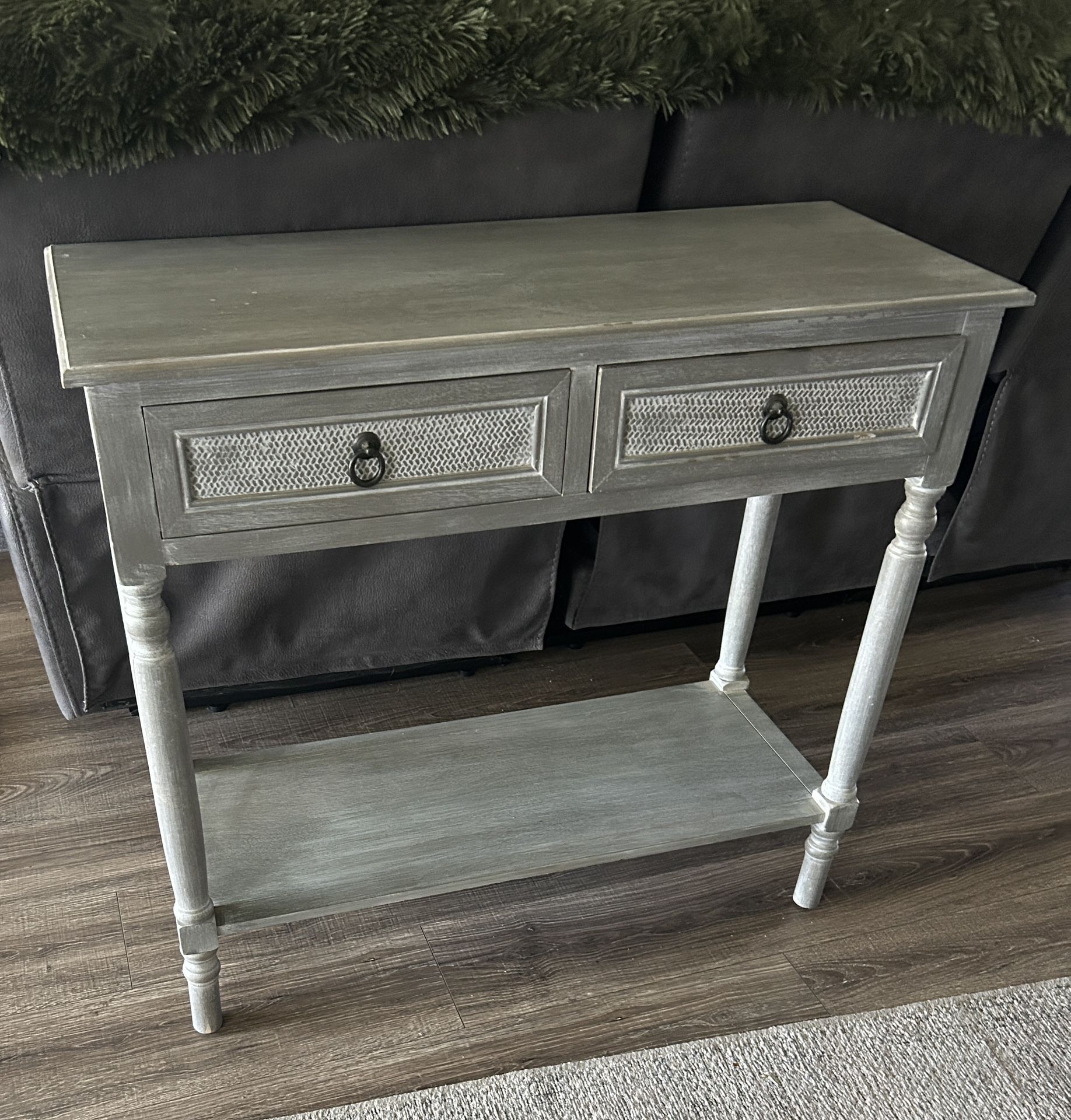 nice country table $80 25” w x 15 depth 32” T