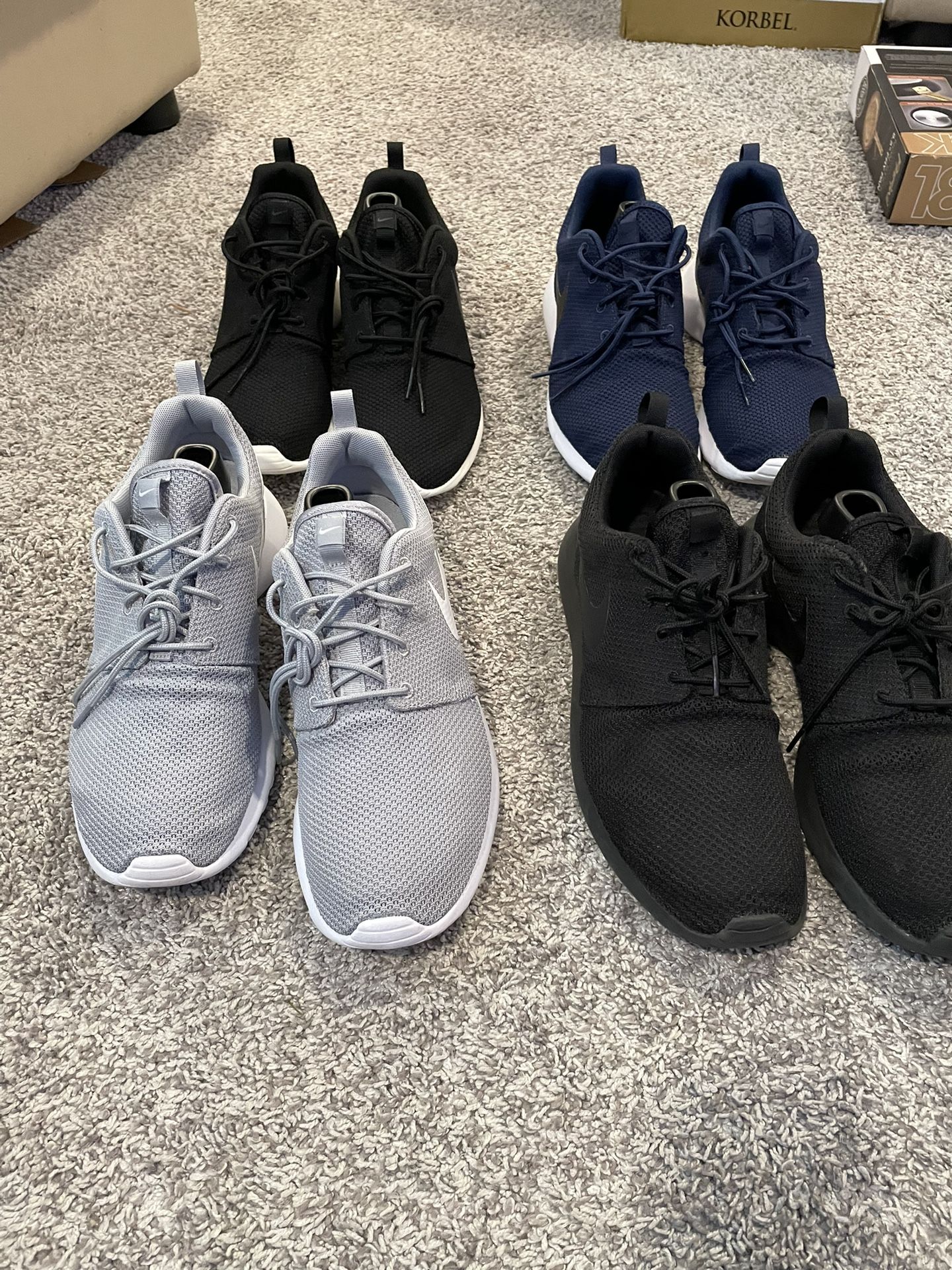 Nike Roshe Men’s Shoes, 10.5 (4x)