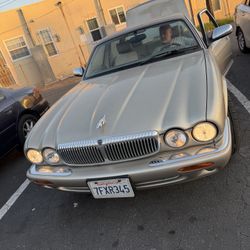 1999 Jaguar Vanden Plas
