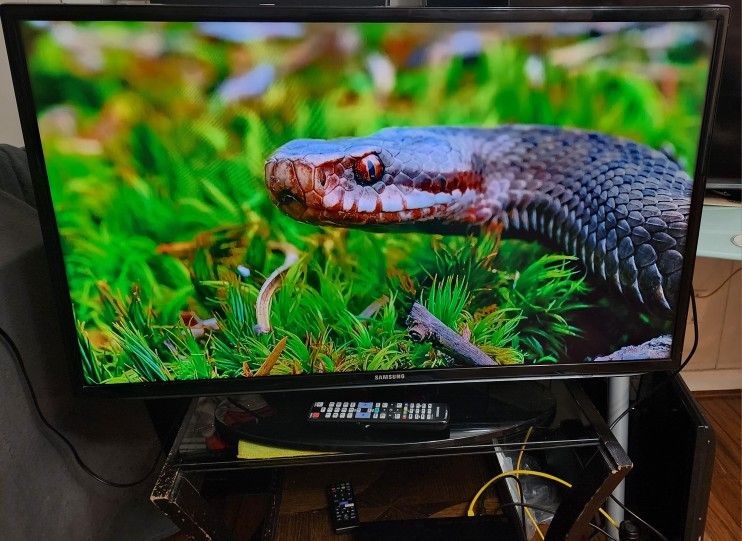 40" 1080p LED HDTV Model 2014