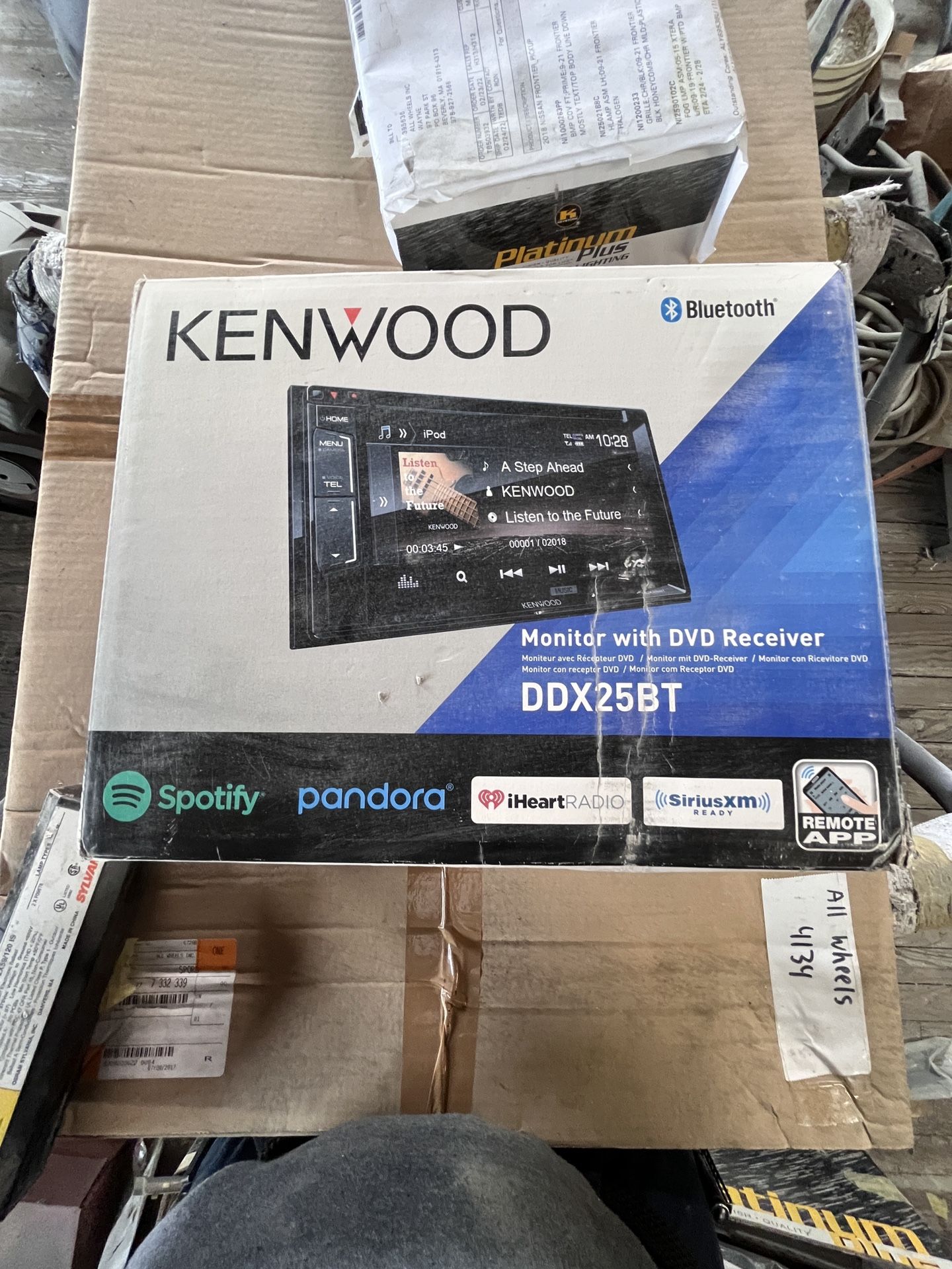 Kenwood DDX25BT Monitor with DVD Receiver