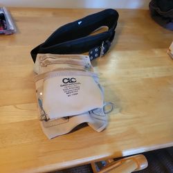 Tool Pouches - Custom LeatherCraft