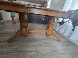 Dinning Table With 6 Chairs