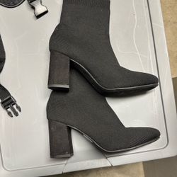 Black Low Heel Chunky Boots 8 1/2 New