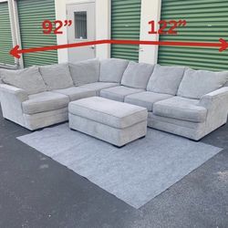 Large Ashley furniture sectional  Local Delivery 🚚 💨