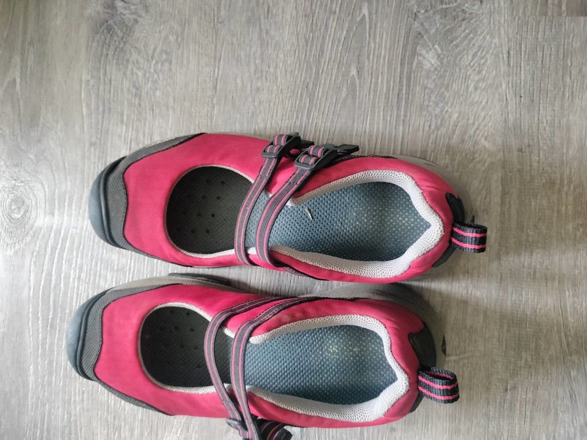 Keen Hiking Shoes