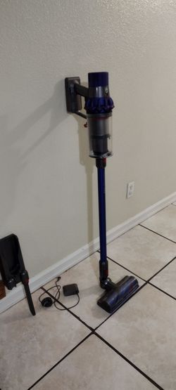 Dyson v10 animal vacuum