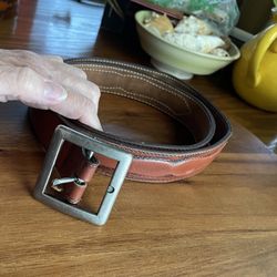 **VINTAGE** Men’s Genuine Leather Belt - Embossed - 1” Wide - Brown