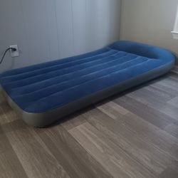 Air Mattress With Built-in Pump