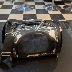 portable travel bag for pets And birds