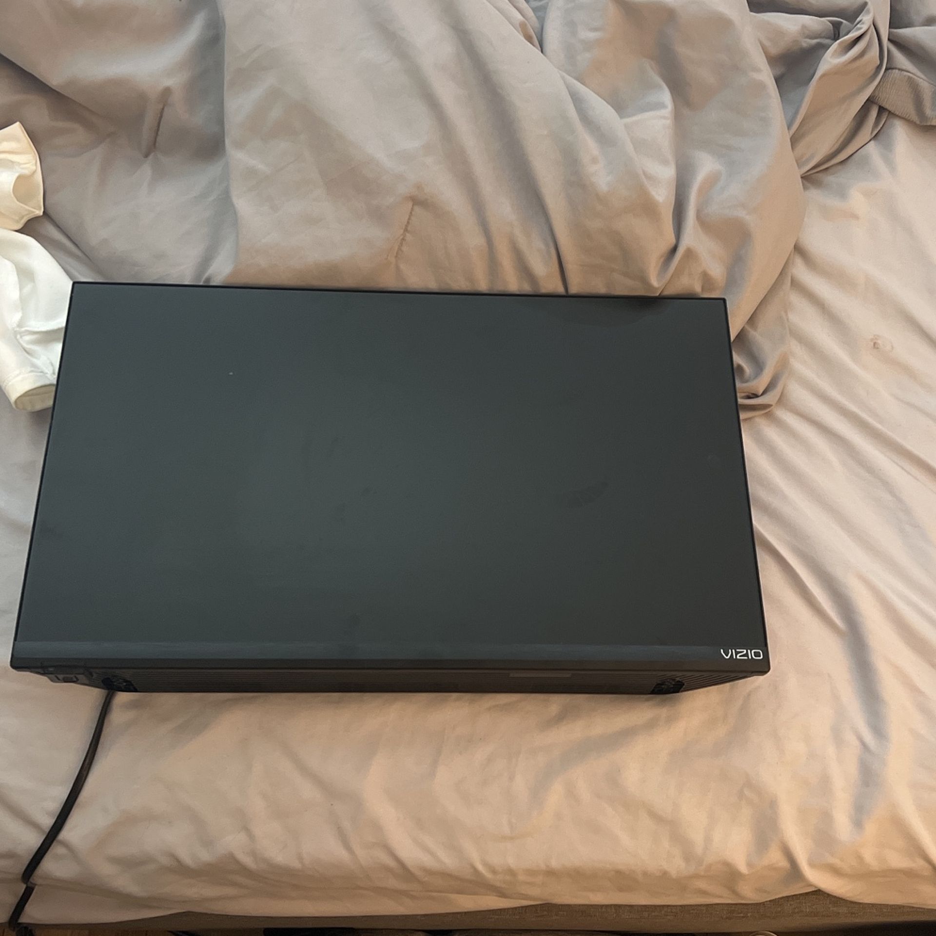 VIZIO GAMING MONITOR 24 inch