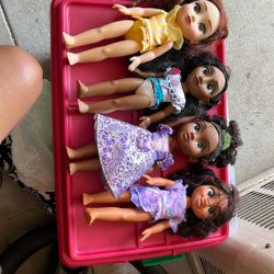 4 Dolls 