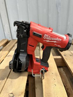  Milwaukee TOOL ONLY M18 FUEL 18-Volt Lithium-lon Brushless Cordless Coil Roofing Nailer USED $275
