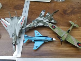 Die cast metal planes