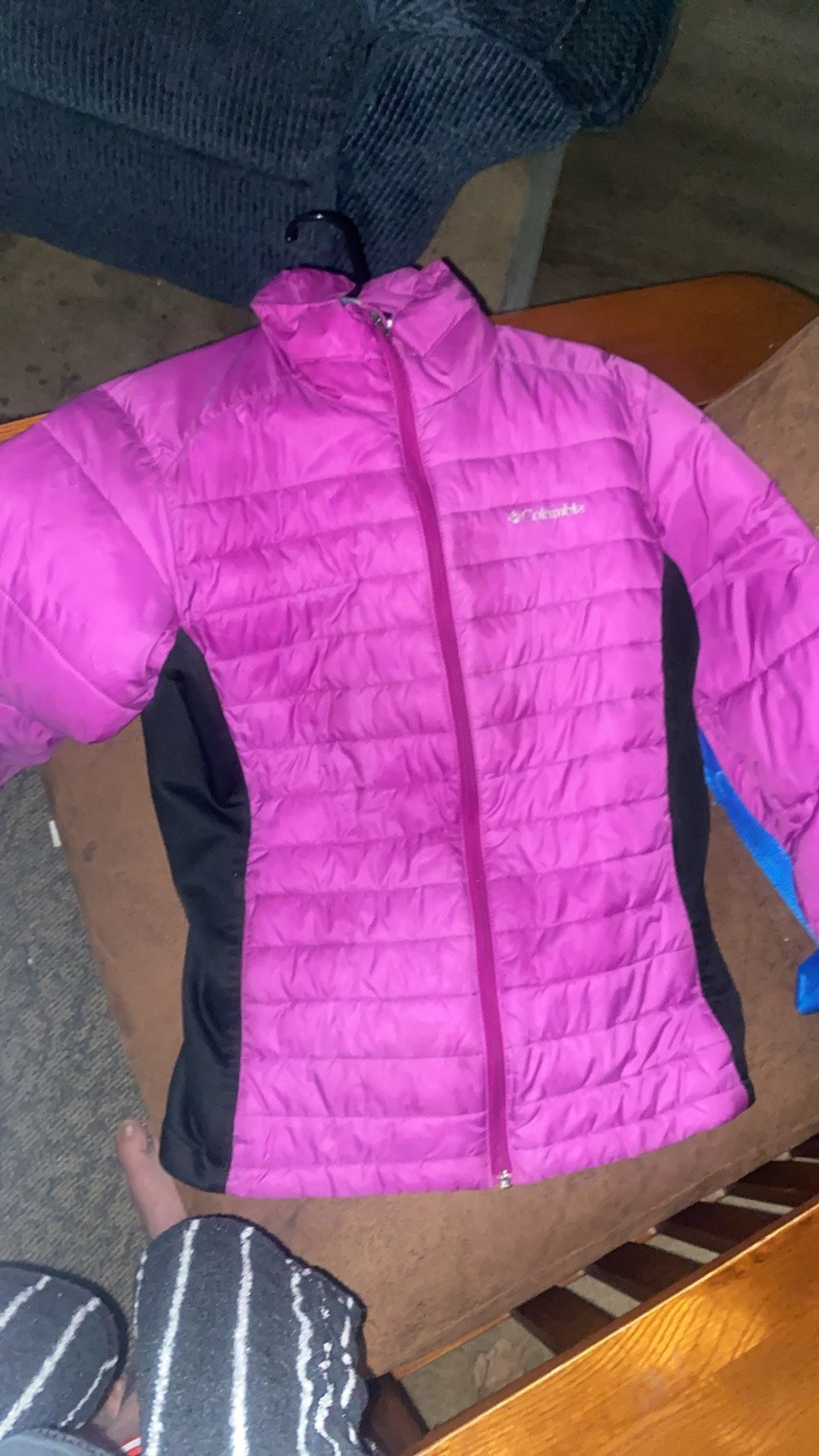 Columbia. Size Large.