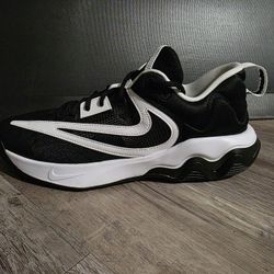 Nike Giannis Immortality 3 Shoes (11.5m)