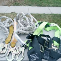 Werner  Roofing  Safety Harness 50ft  Rope With Lanyard