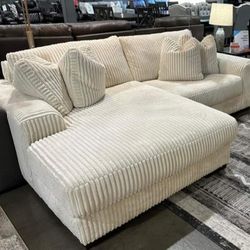 Brand New/White Sofa Chaise/Small Sectional,seccional,couch/Delivery Available/livingroom/Financing Options 