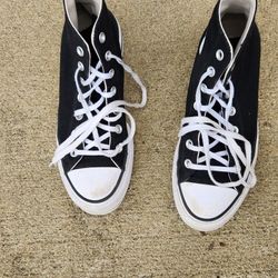 Converse Sneakers 7.5