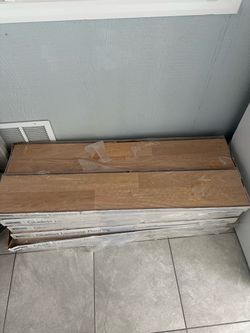 laminate flooring (New)