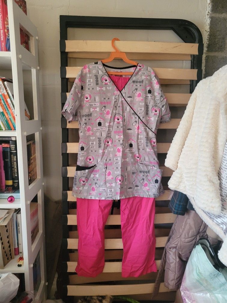 Pink Scrub Set With Puppy
