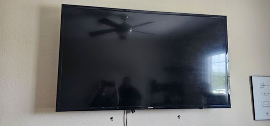 Samsung 65” Smart TV + Samsung Soundbar & Surround Sound System – Excellent Condition