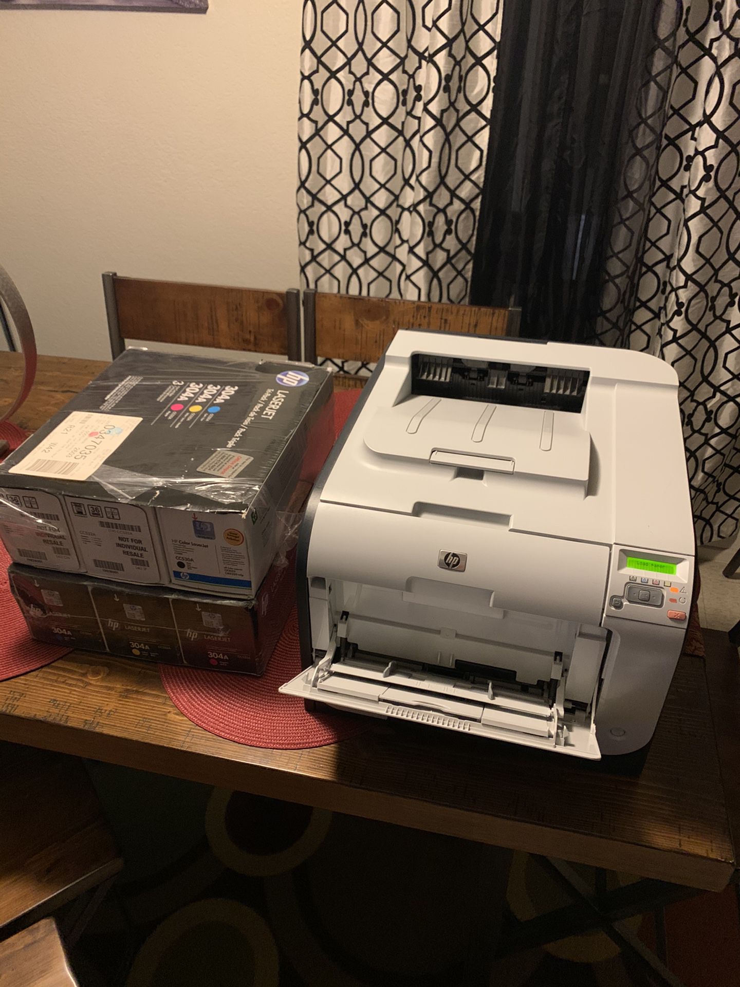 HP COLOR LASERJET CP2025 TWO INK BOXES INCLUDED