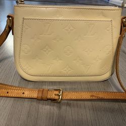 Louis Vuitton Vernis Monogram  Minna Street crossbody bag